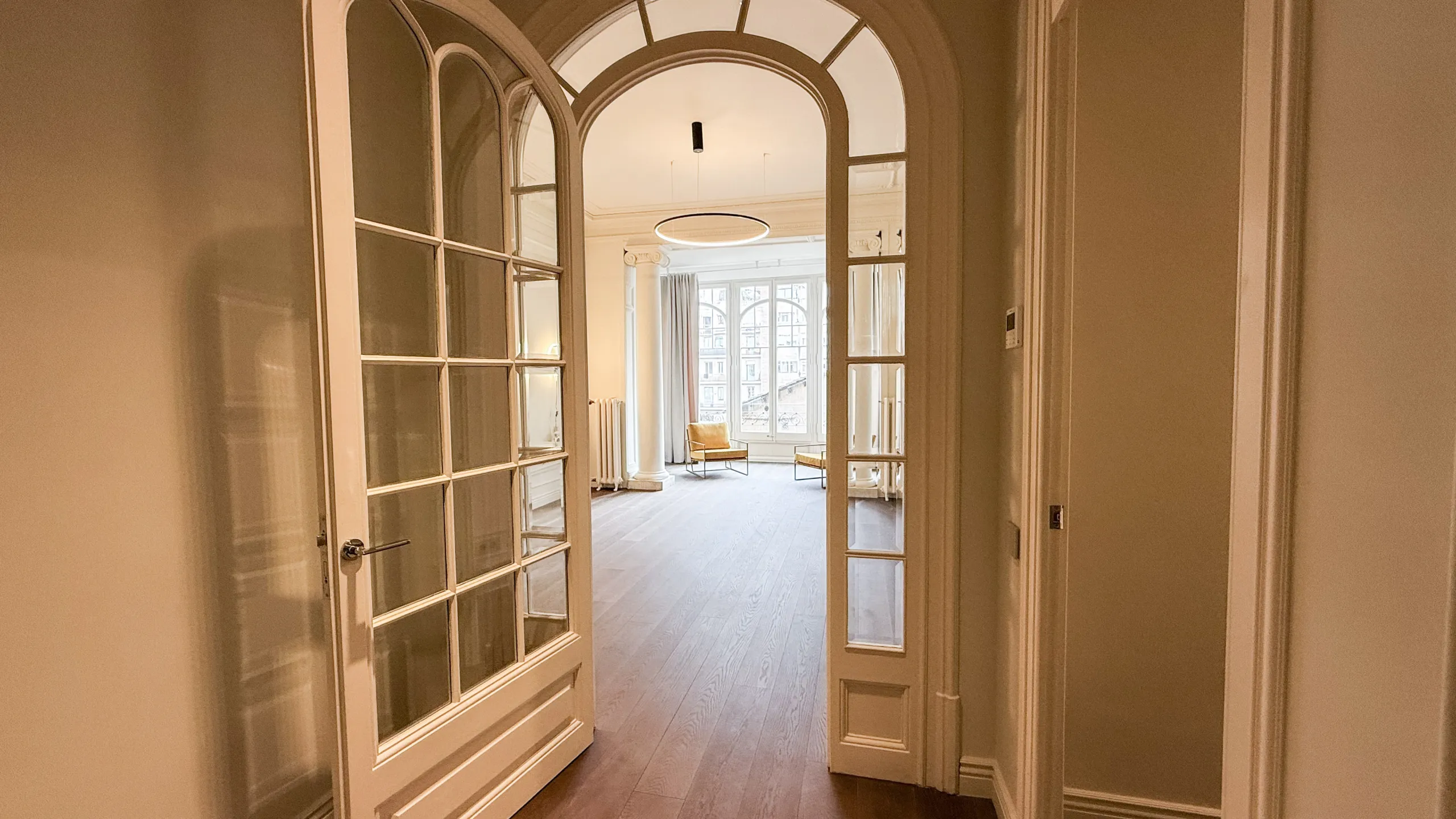 Luxury Apartment in Eixample, Barcelona — Italian Style and Historic Chic
