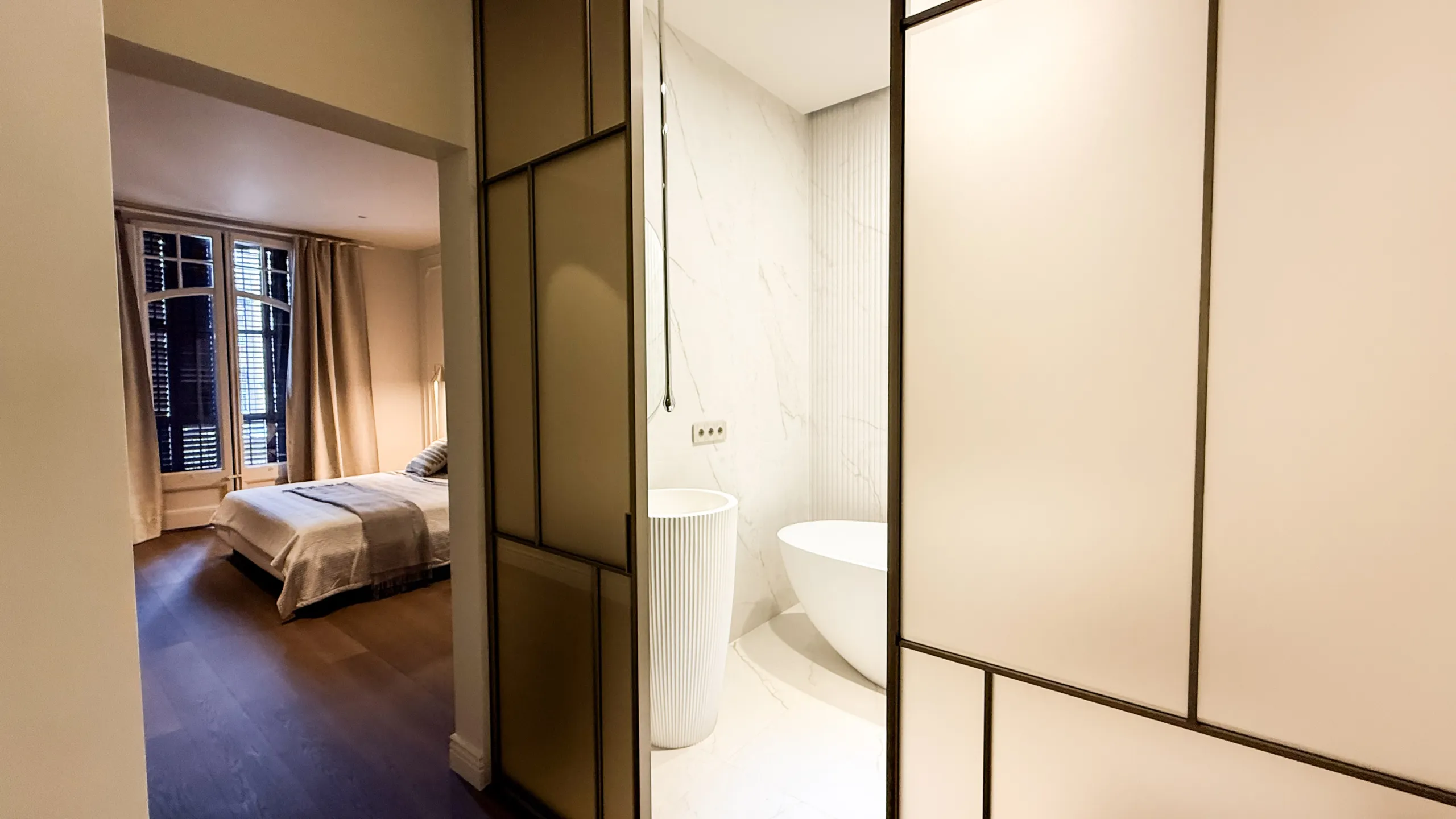 Luxury Apartment in Eixample, Barcelona — Italian Style and Historic Chic