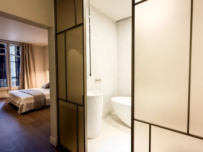 Luxury Apartment in Eixample, Barcelona — Italian Style and Historic Chic