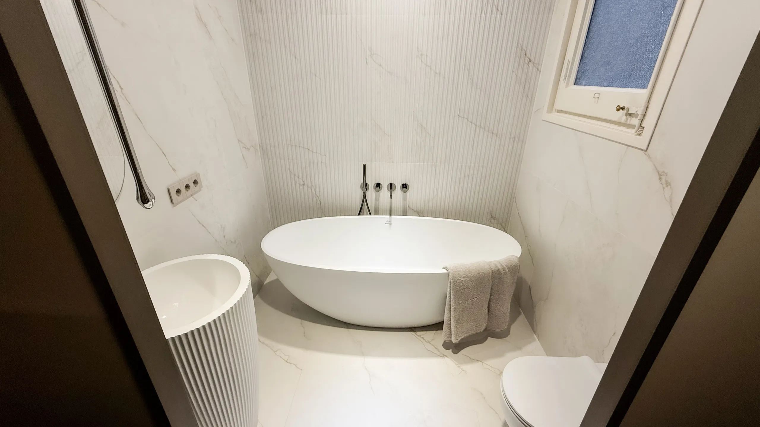 Luxury Apartment in Eixample, Barcelona — Italian Style and Historic Chic