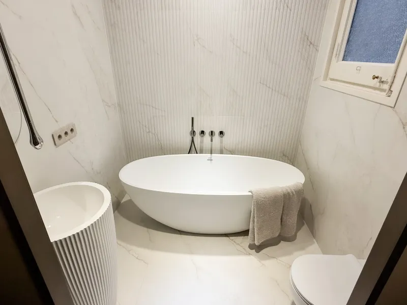 Luxury Apartment in Eixample, Barcelona — Italian Style and Historic Chic