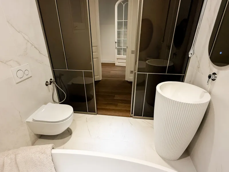 Luxury Apartment in Eixample, Barcelona — Italian Style and Historic Chic