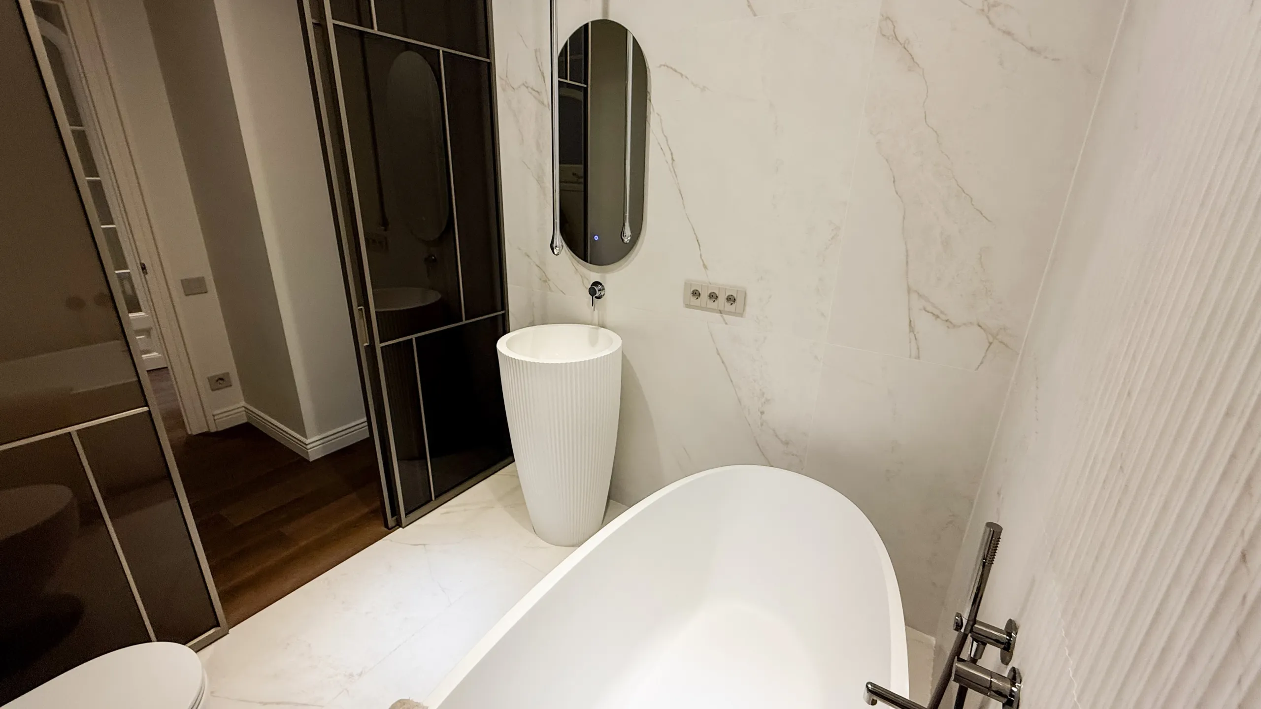 Luxury Apartment in Eixample, Barcelona — Italian Style and Historic Chic