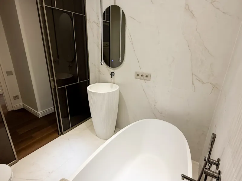 Luxury Apartment in Eixample, Barcelona — Italian Style and Historic Chic
