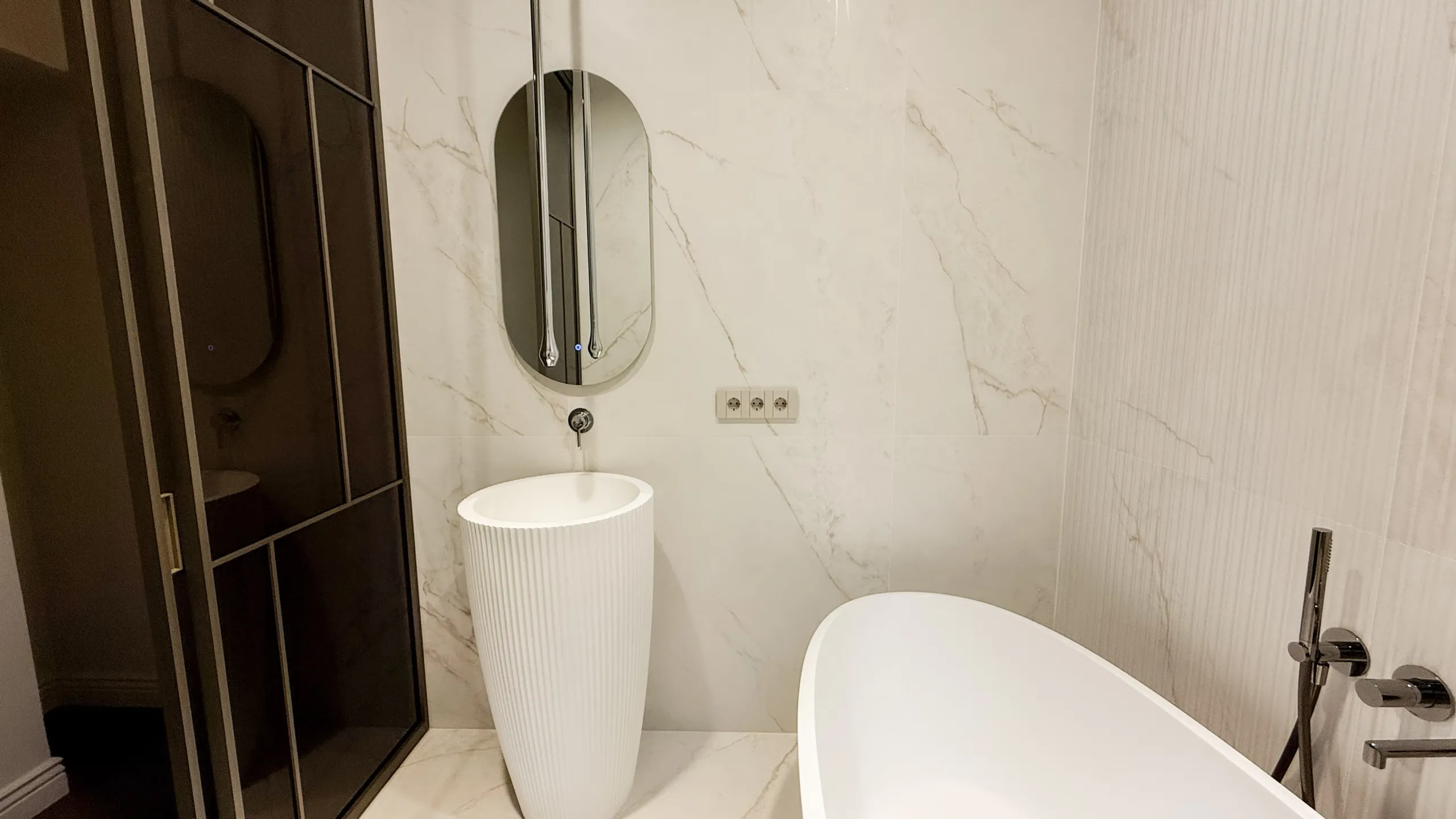 Luxury Apartment in Eixample, Barcelona — Italian Style and Historic Chic
