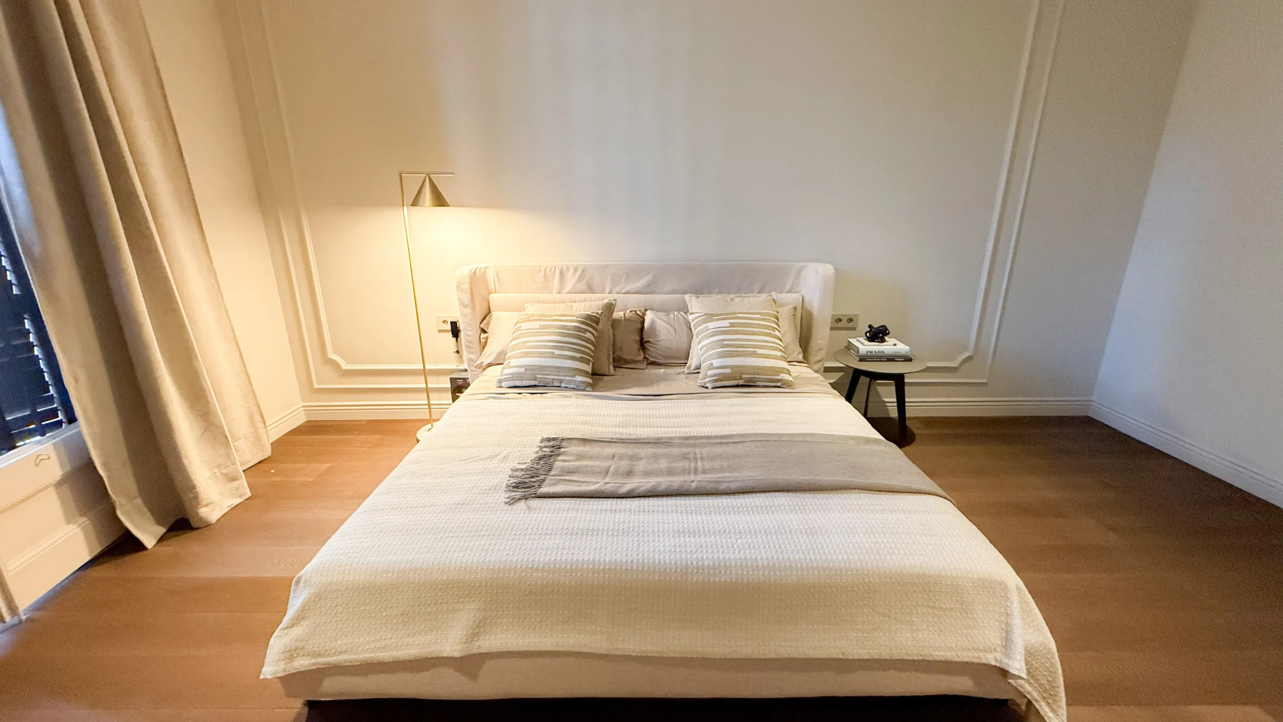 Luxury Apartment in Eixample, Barcelona — Italian Style and Historic Chic