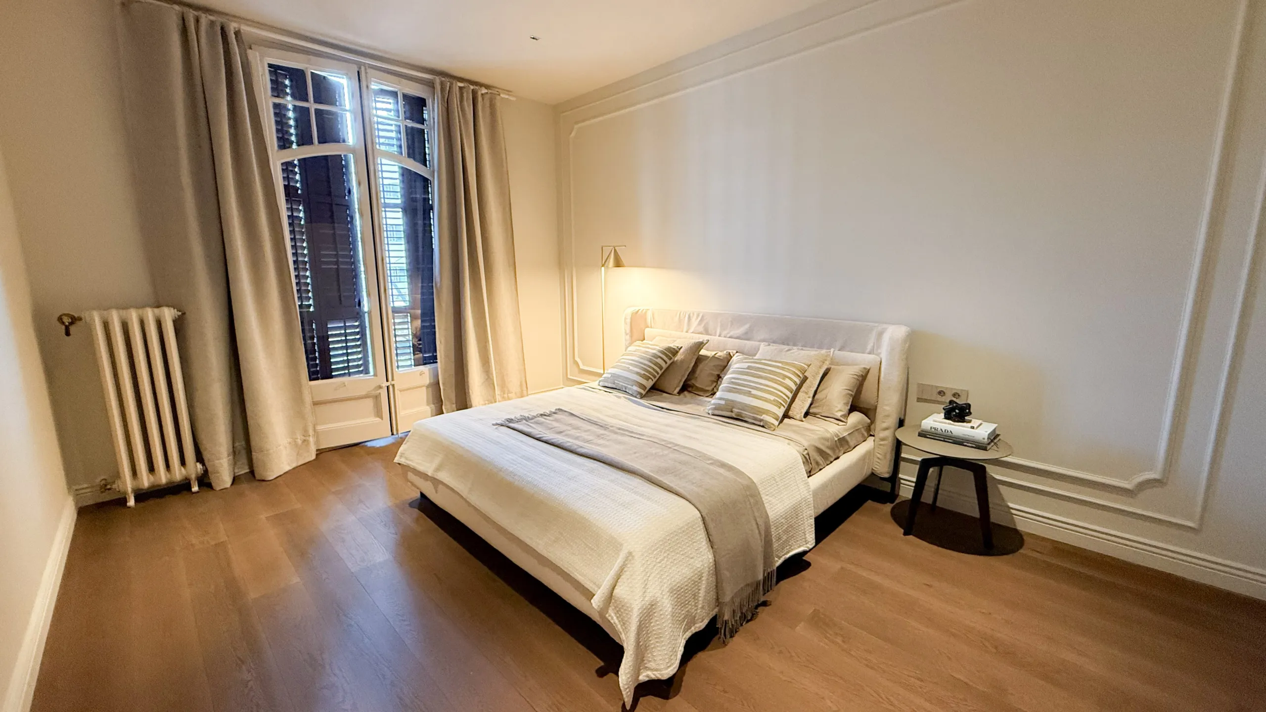 Luxury Apartment in Eixample, Barcelona — Italian Style and Historic Chic