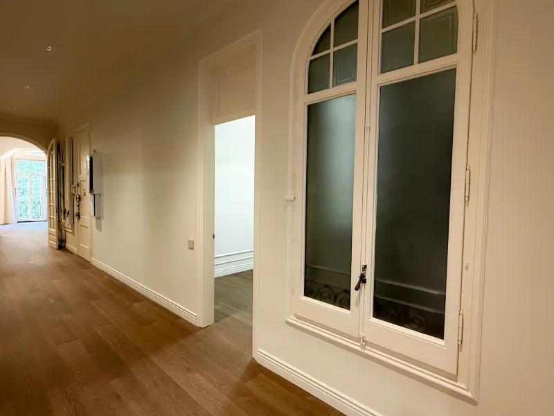 Luxury Apartment in Eixample, Barcelona — Italian Style and Historic Chic