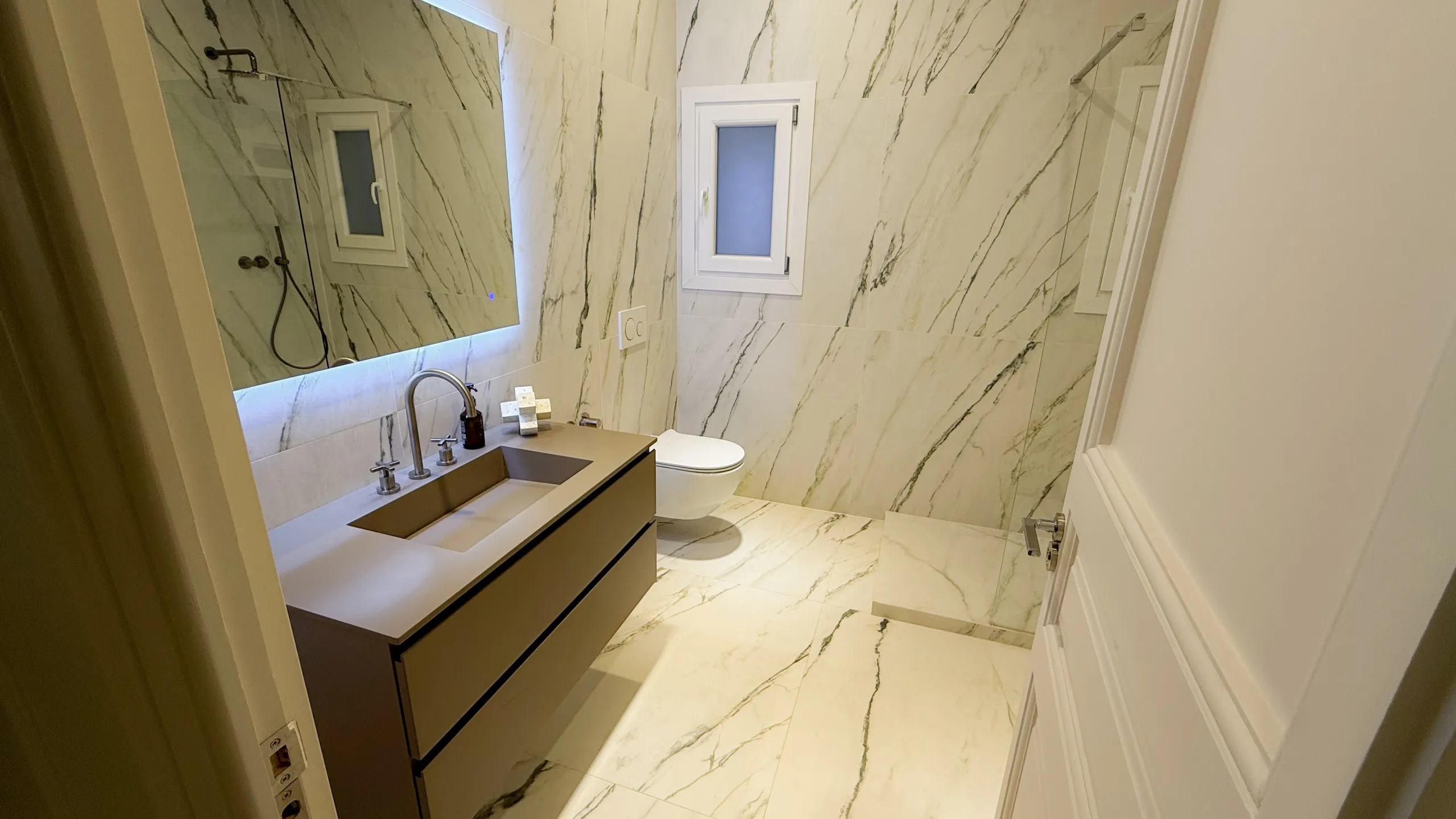 Luxury Apartment in Eixample, Barcelona — Italian Style and Historic Chic