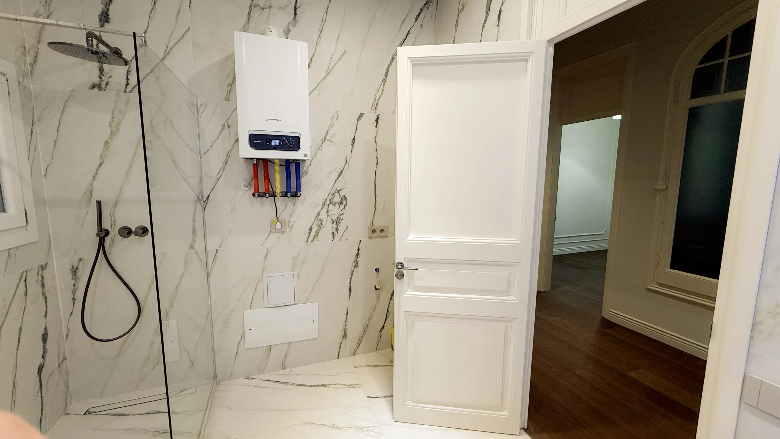 Luxury Apartment in Eixample, Barcelona — Italian Style and Historic Chic