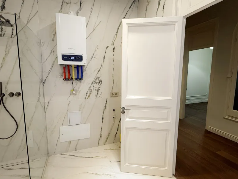 Luxury Apartment in Eixample, Barcelona — Italian Style and Historic Chic