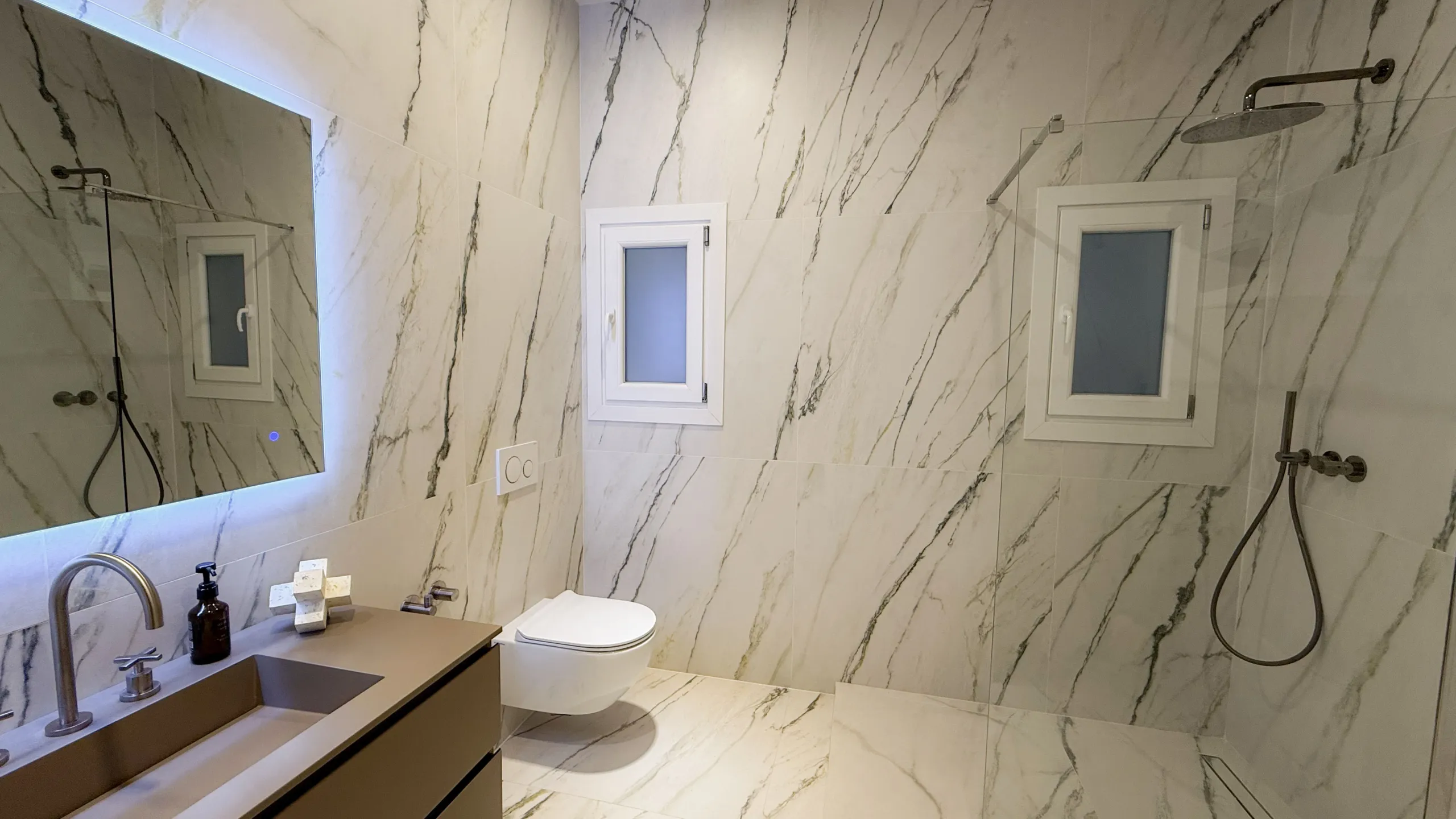 Luxury Apartment in Eixample, Barcelona — Italian Style and Historic Chic