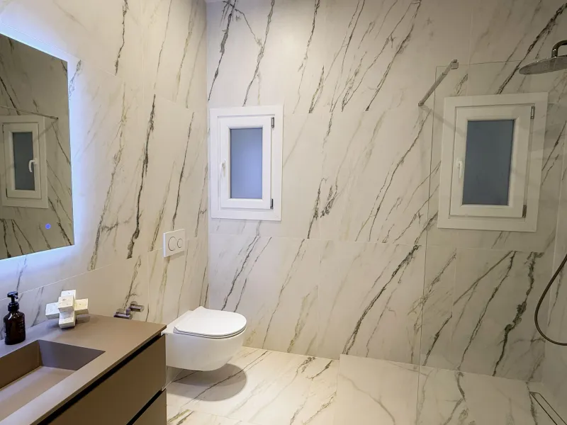 Luxury Apartment in Eixample, Barcelona — Italian Style and Historic Chic