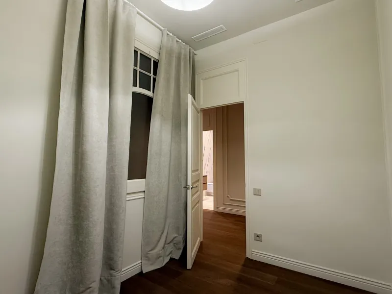 Luxury Apartment in Eixample, Barcelona — Italian Style and Historic Chic