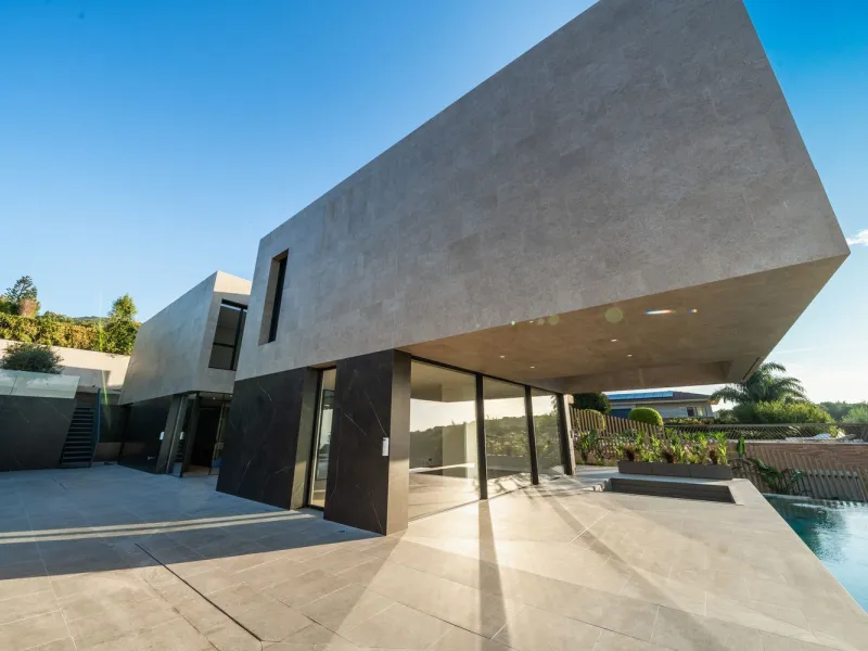 Move-In Ready Luxury Villa in Teia