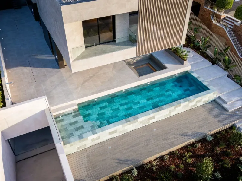 Move-In Ready Luxury Villa in Teia