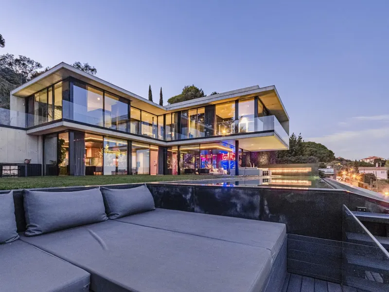 Exclusive Luxury Designer Villa with Panoramic Views in Barcelona’s Prestigious Sarria District