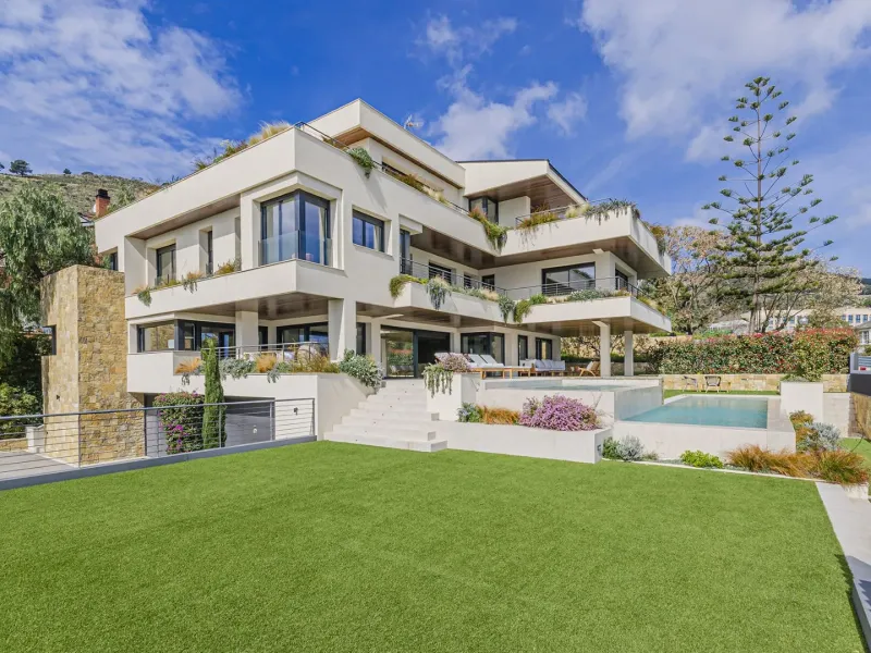 Exclusive Luxury Villa with Panoramic Sea and City Views in the Prestigious Pedralbes District, Barcelona