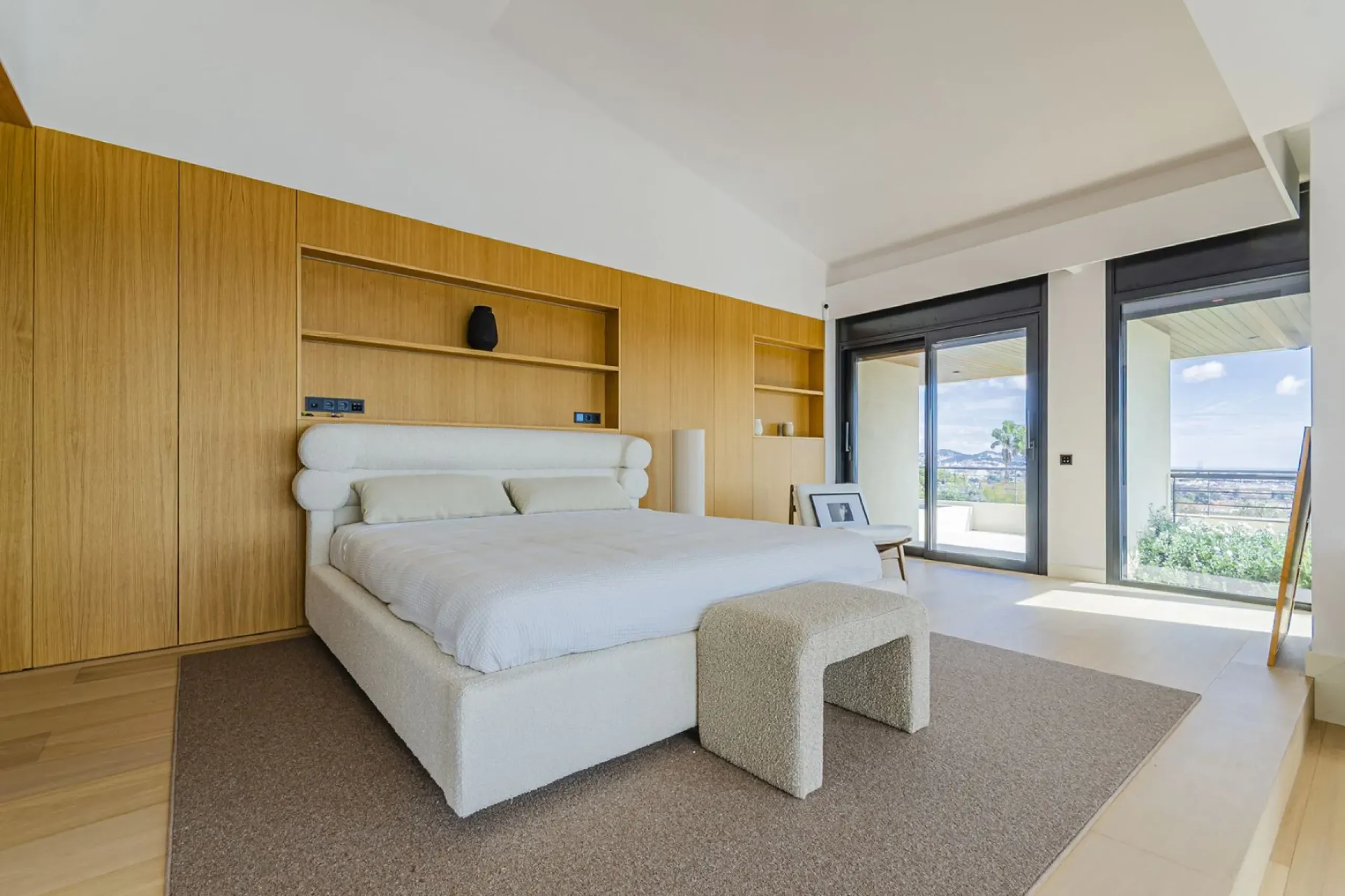 Exclusive Luxury Villa with Panoramic Sea and City Views in the Prestigious Pedralbes District, Barcelona