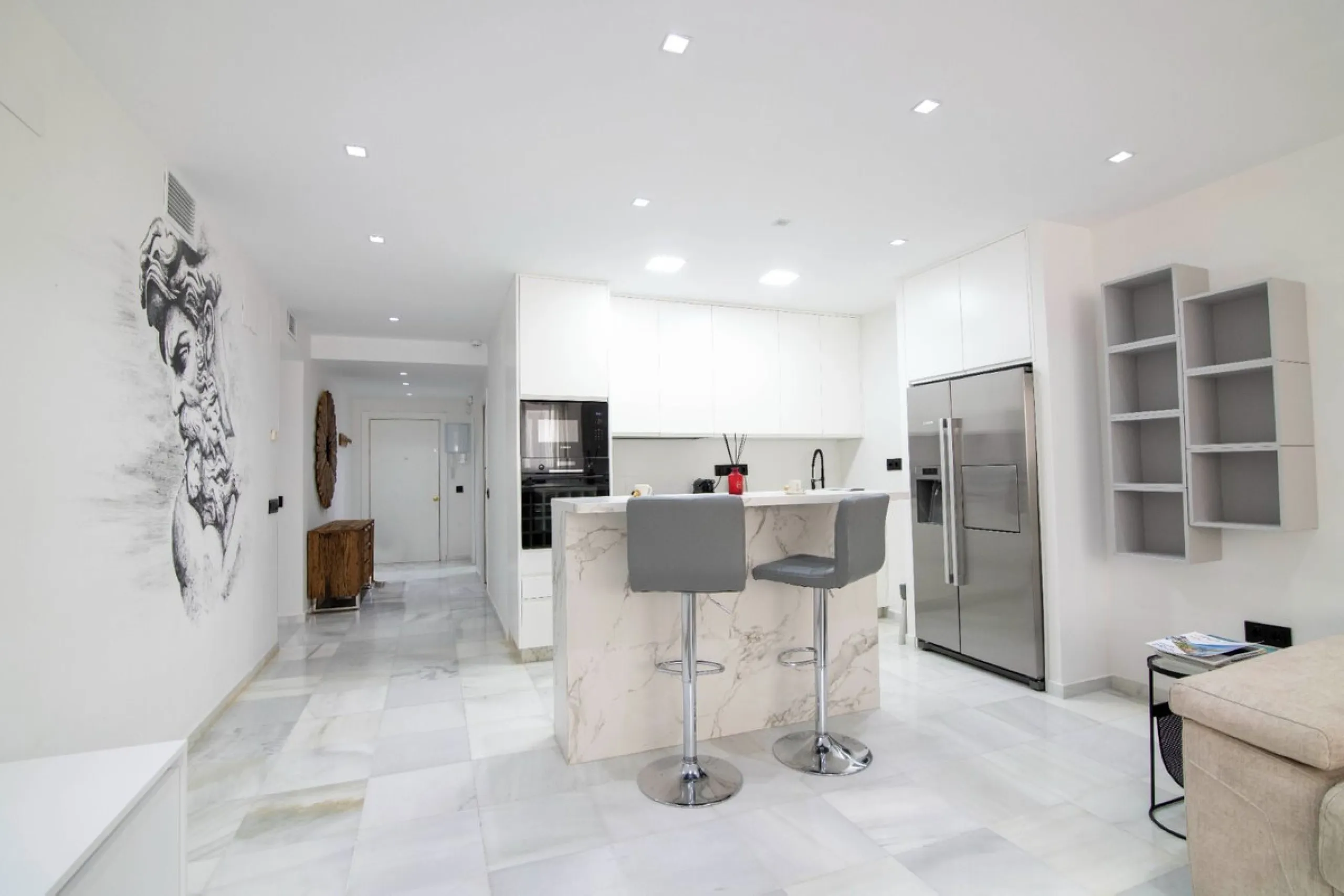 Apartment - Middle Floor Apartment в продаже в Marbella, Málaga. В доме 3 спален и 3 ванных комнат. Площадь дома 173 м²