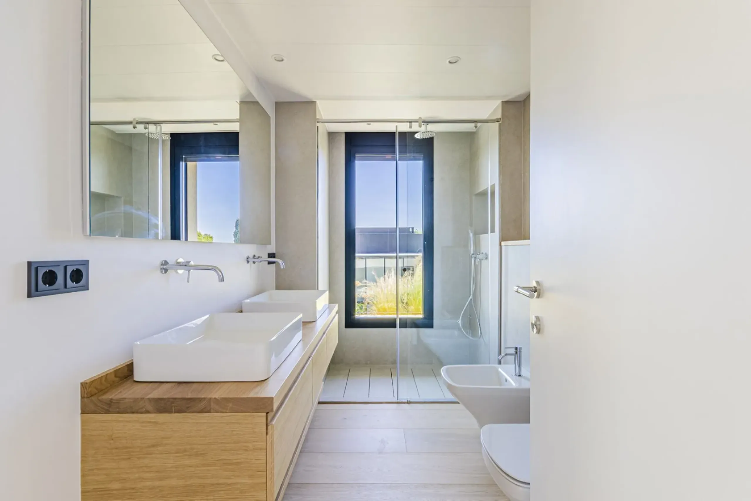 Exclusive Luxury Villa with Panoramic Sea and City Views in the Prestigious Pedralbes District, Barcelona