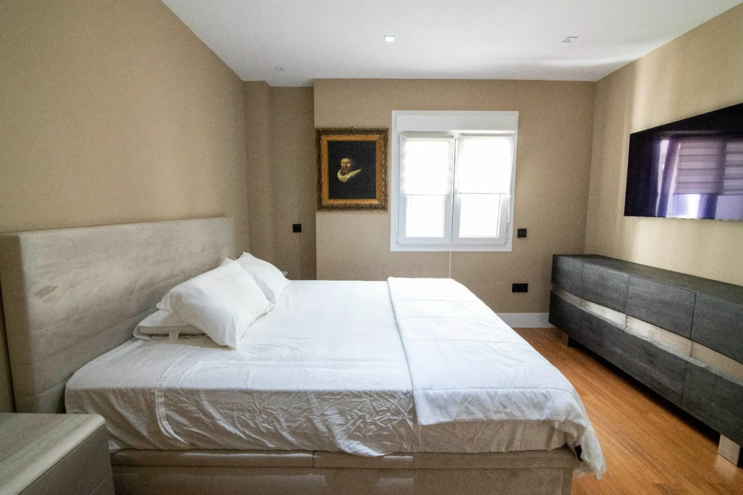 Apartment - Middle Floor Apartment в продаже в Marbella, Málaga. В доме 3 спален и 3 ванных комнат. Площадь дома 173 м²