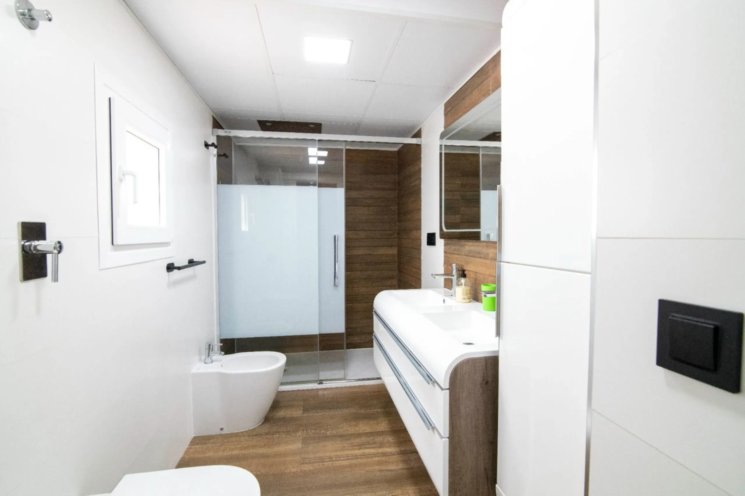 Apartment - Middle Floor Apartment в продаже в Marbella, Málaga. В доме 3 спален и 3 ванных комнат. Площадь дома 173 м²