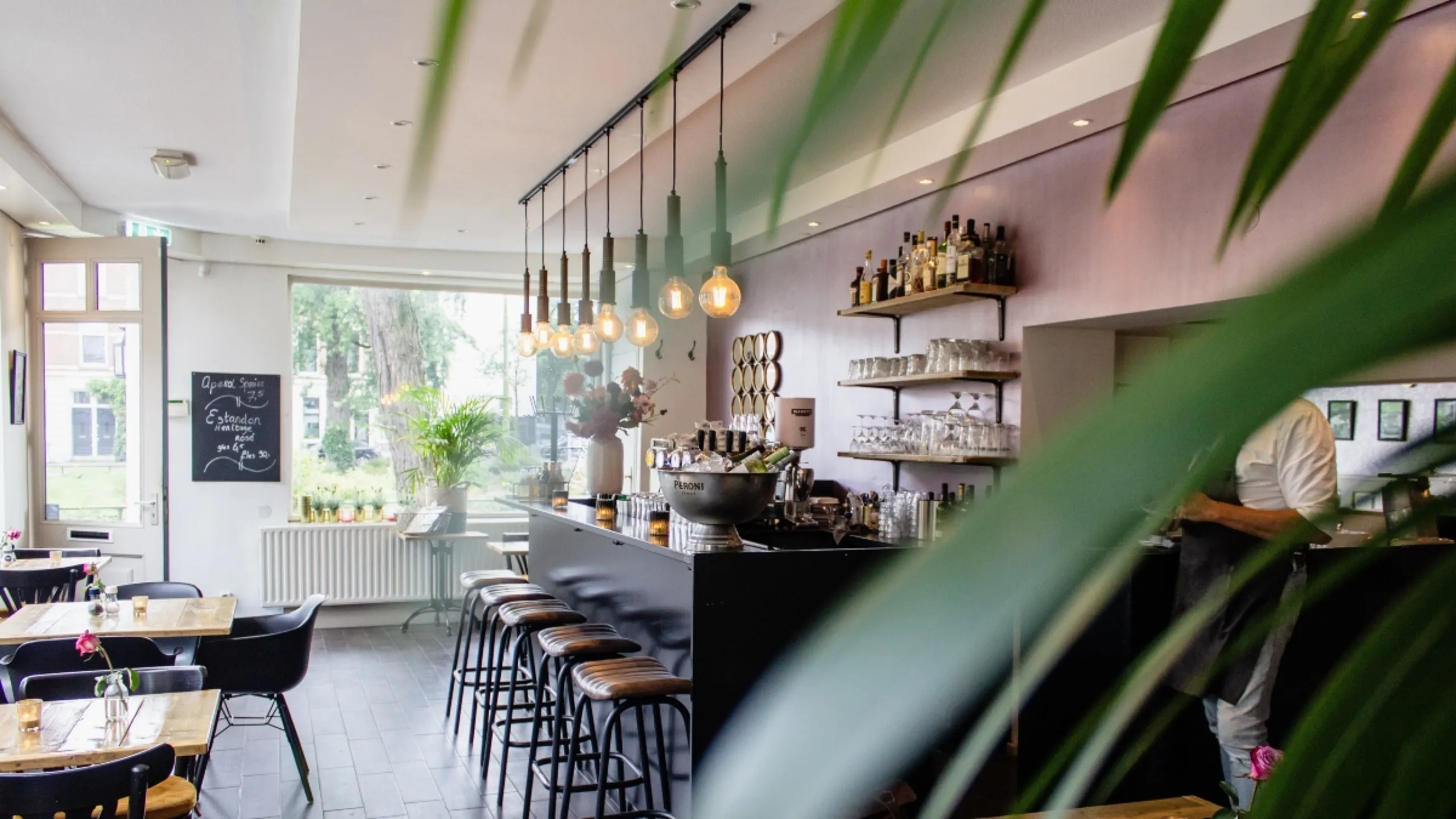 Commercial Premises With a Tenant for Sale in Nou Barris, Barcelona