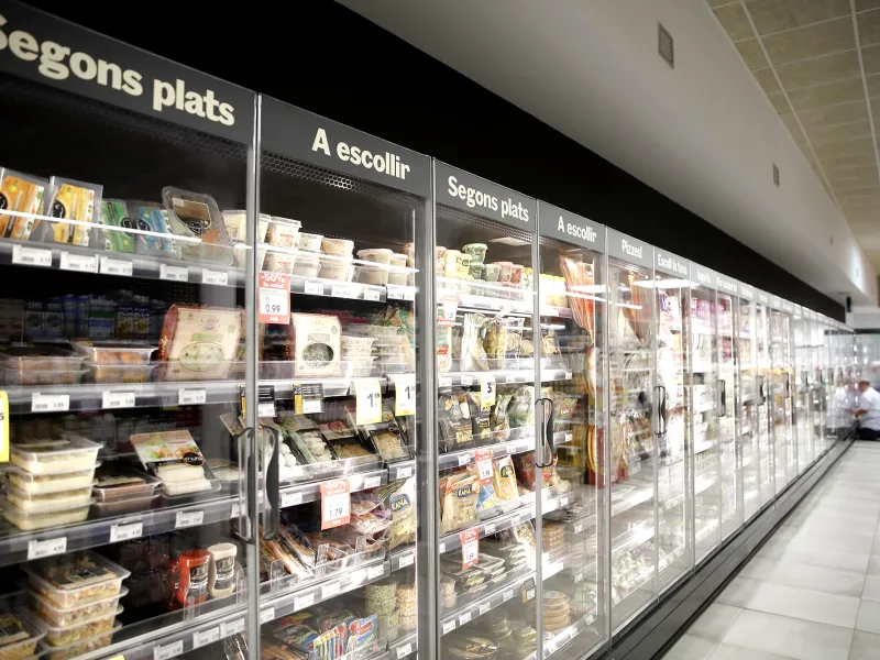 Grocery Store in a Prime Retail Area of Barcelona