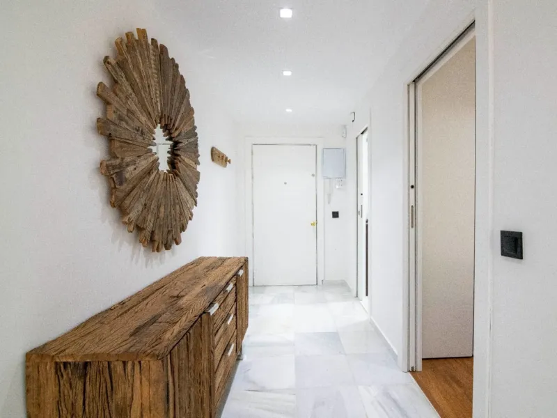 Apartment - Middle Floor Apartment в продаже в Marbella, Málaga. В доме 3 спален и 3 ванных комнат. Площадь дома 173 м²
