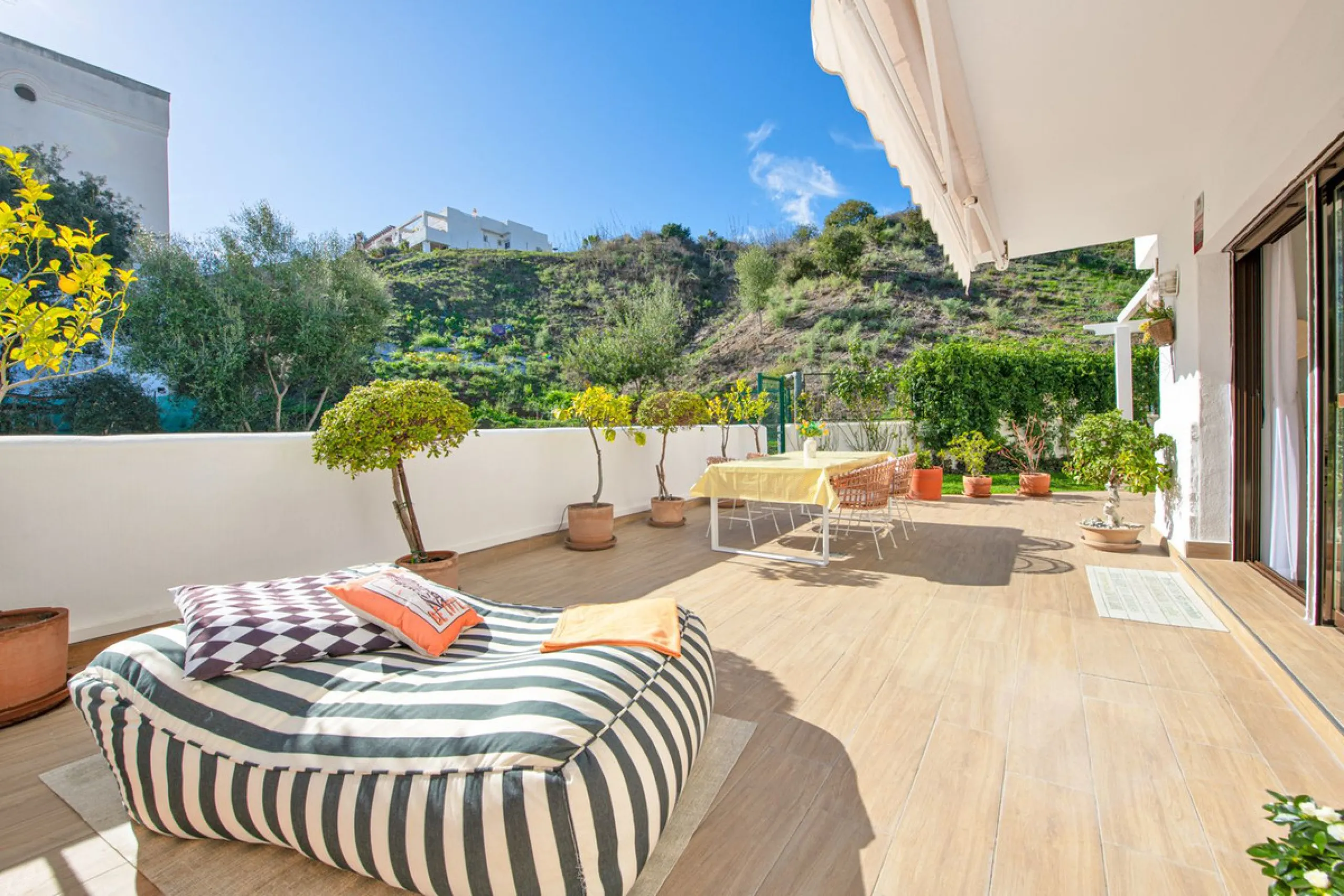 Tranquil Retreat in Selwo - Perfect for Golfers and Educators!