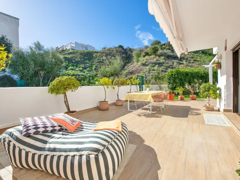 Tranquil Retreat in Selwo - Perfect for Golfers and Educators!