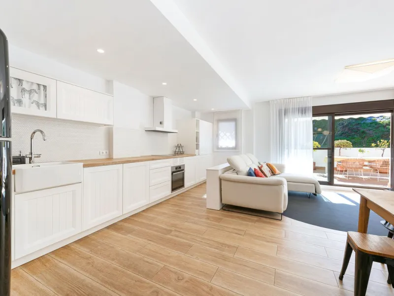 Tranquil Retreat in Selwo - Perfect for Golfers and Educators!