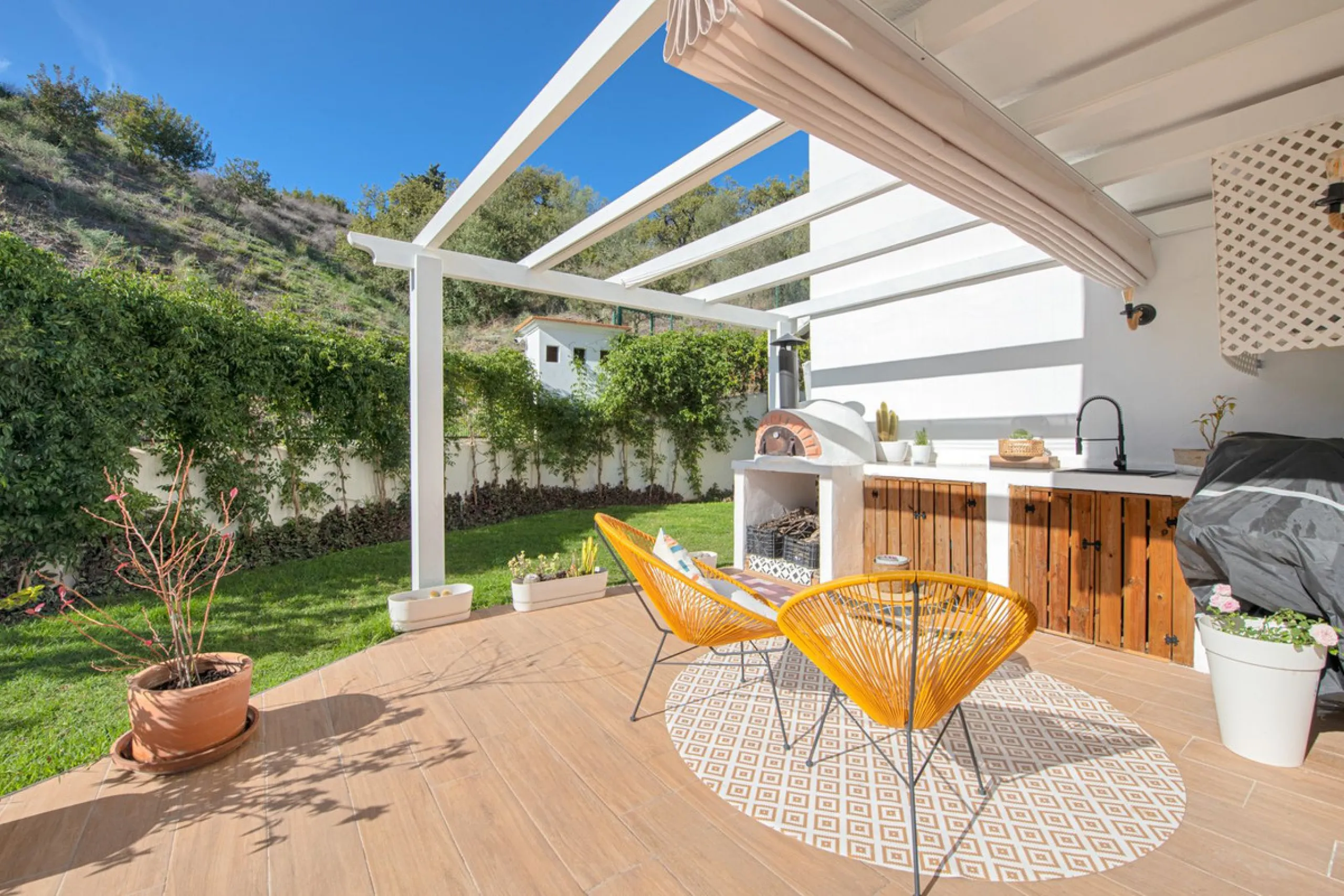 Tranquil Retreat in Selwo - Perfect for Golfers and Educators!