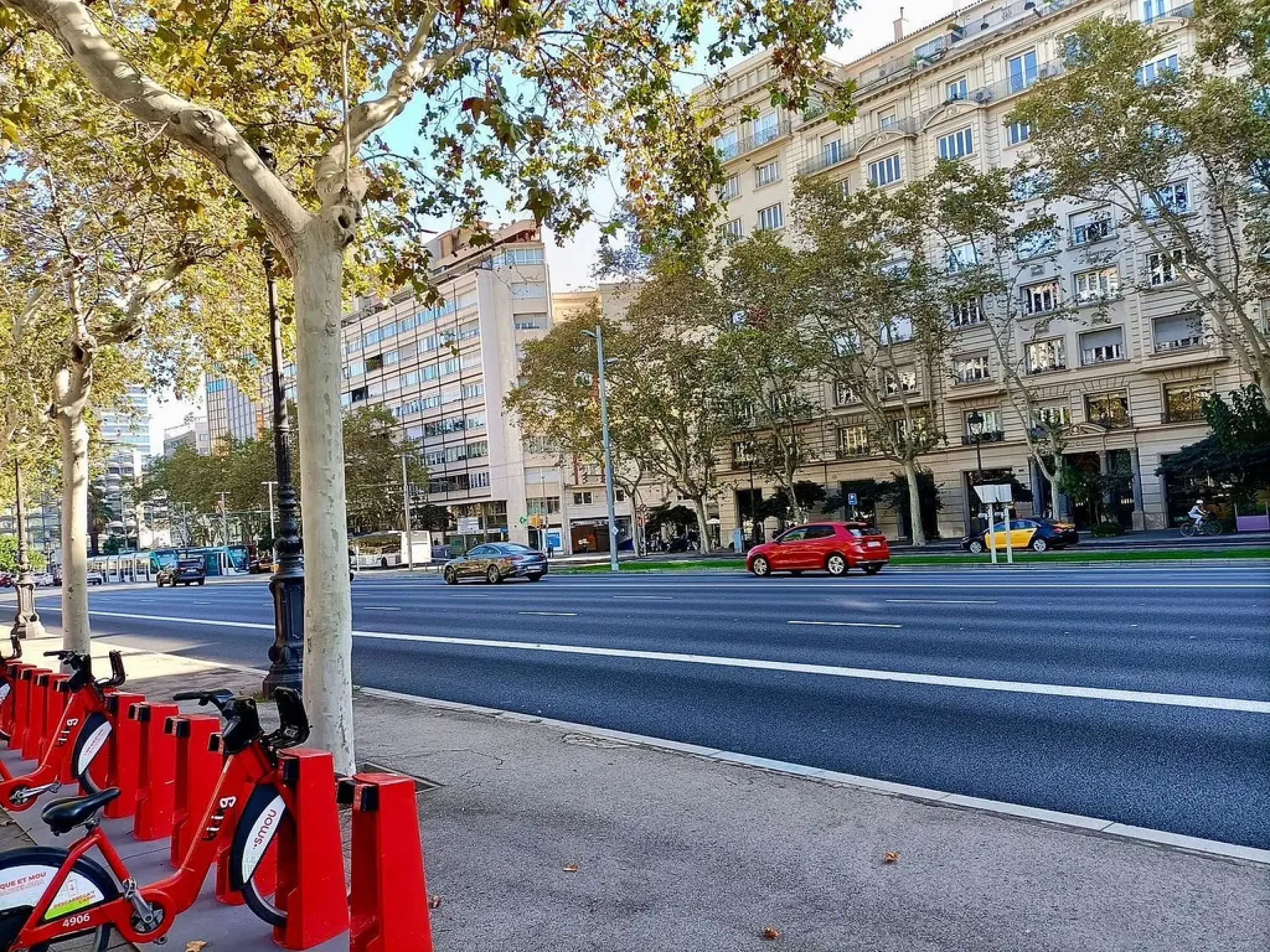 Prime Commercial Space for Sale in the Heart of Barcelona