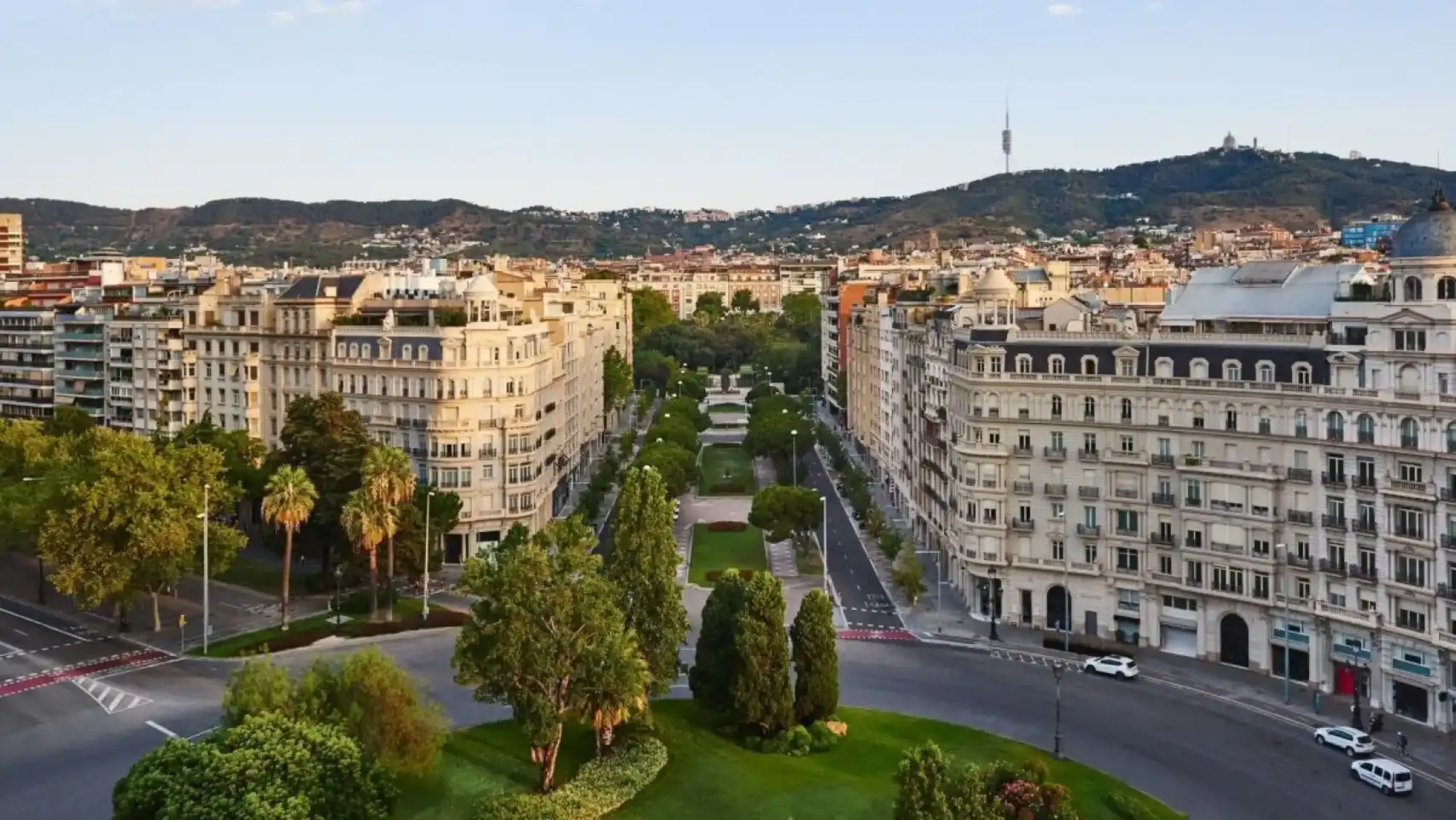 Prime Commercial Space for Sale in the Heart of Barcelona