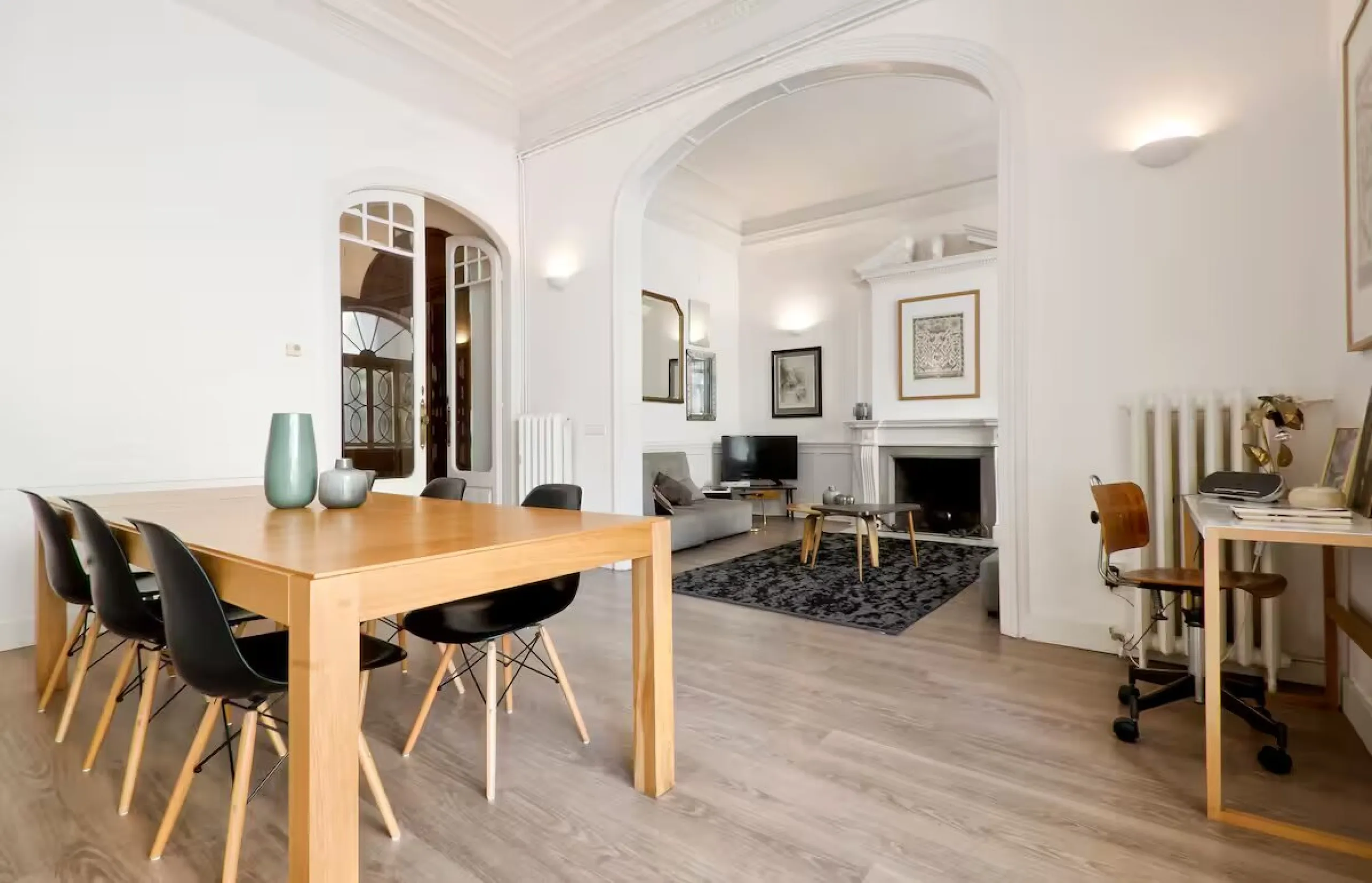 Elegant Modernist Apartment with Terrace in Central Barcelona