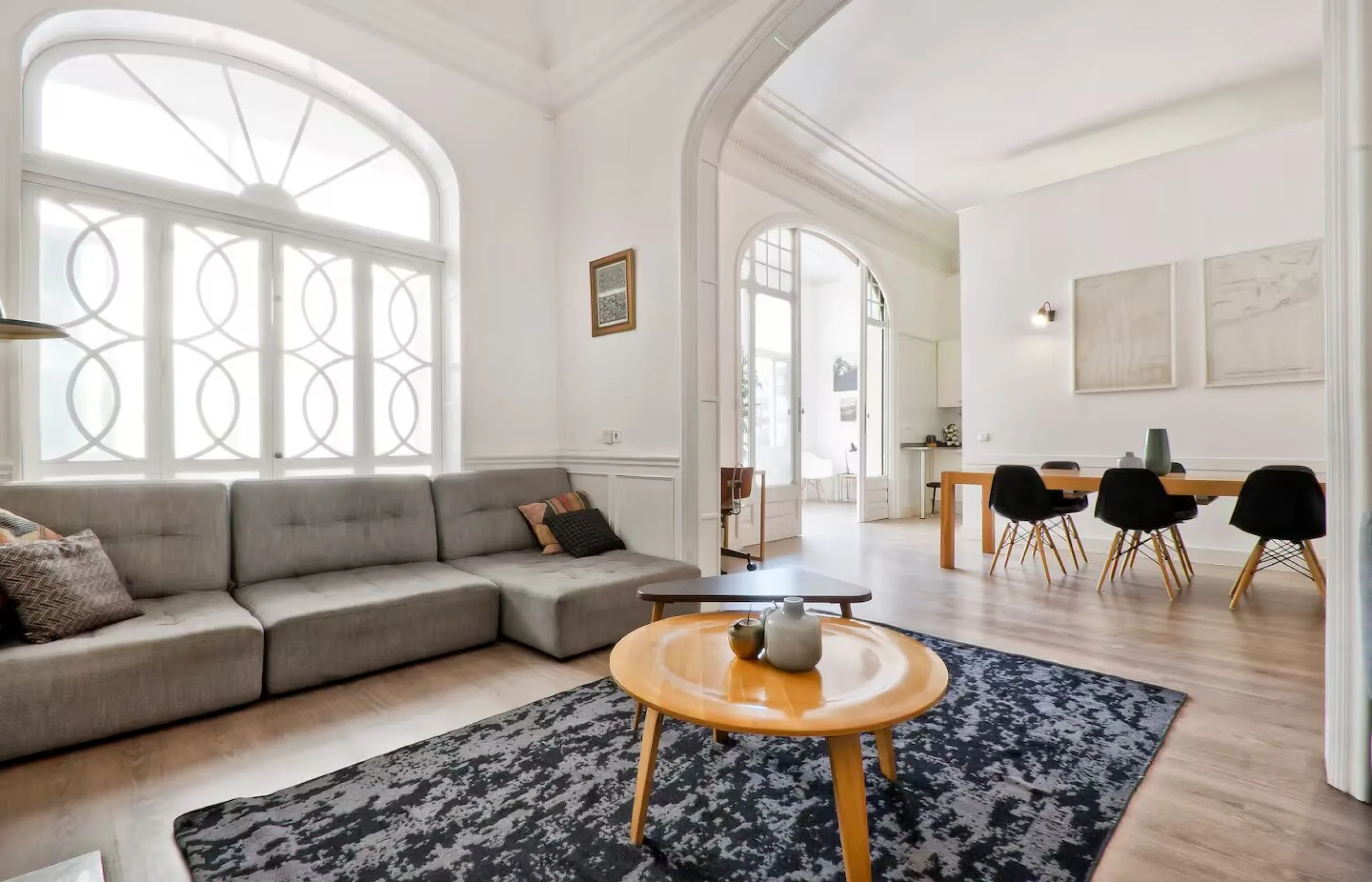 Elegant Modernist Apartment with Terrace in Central Barcelona