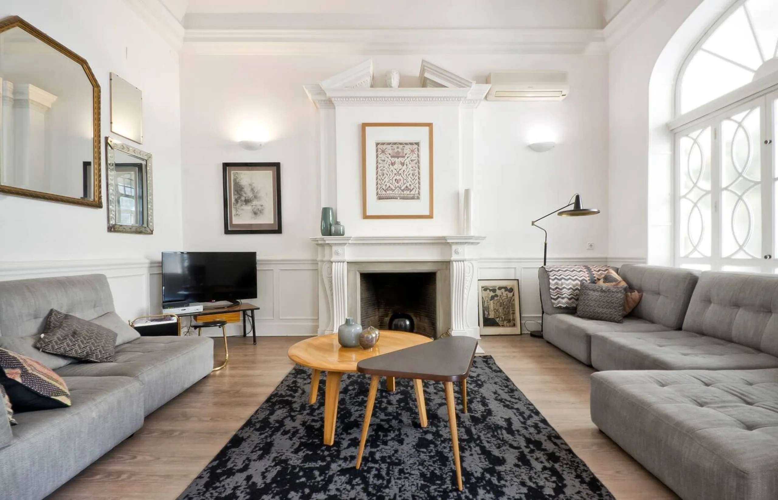 Elegant Modernist Apartment with Terrace in Central Barcelona