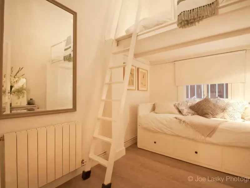 Elegant Modernist Apartment with Terrace in Central Barcelona