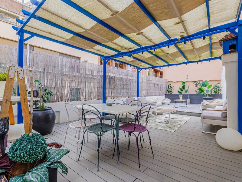  Elegant Apartment with Tourist License and Terrace in Barcelona