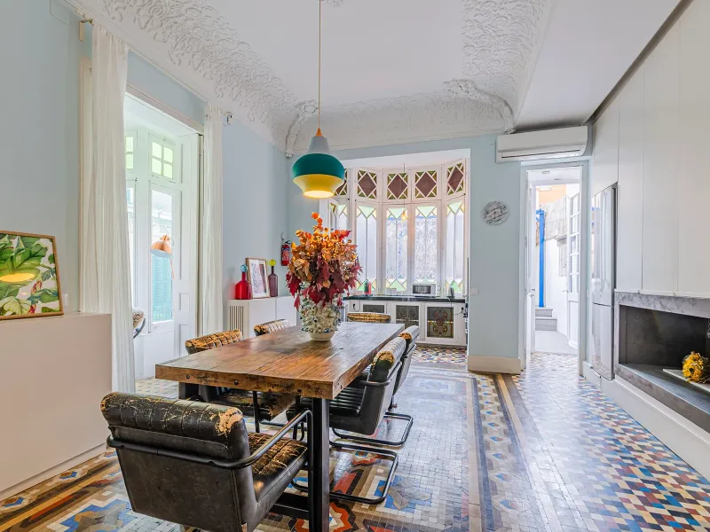 Elegante piso con licencia turística y terraza en Barcelona