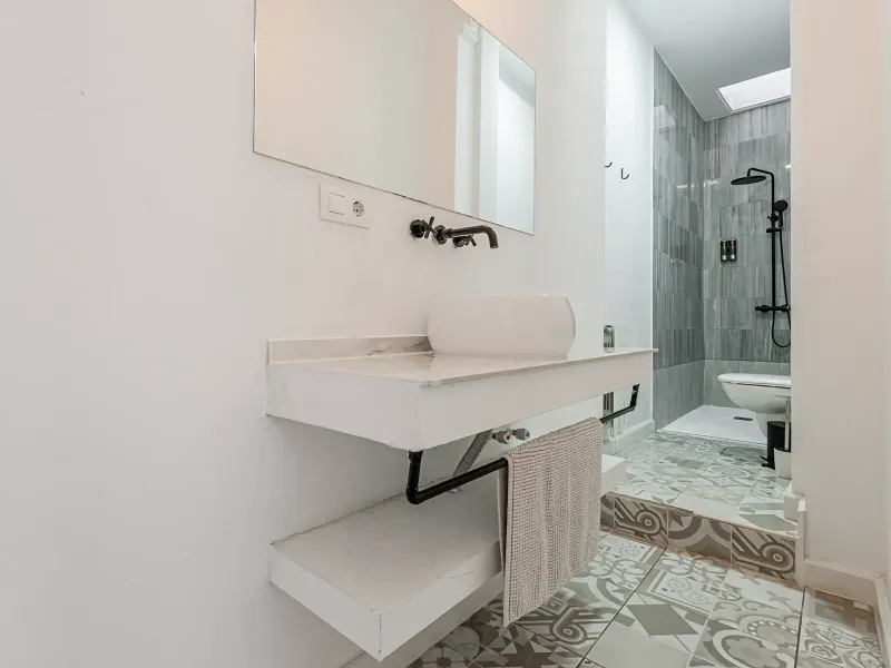 Elegante piso con licencia turística y terraza en Barcelona