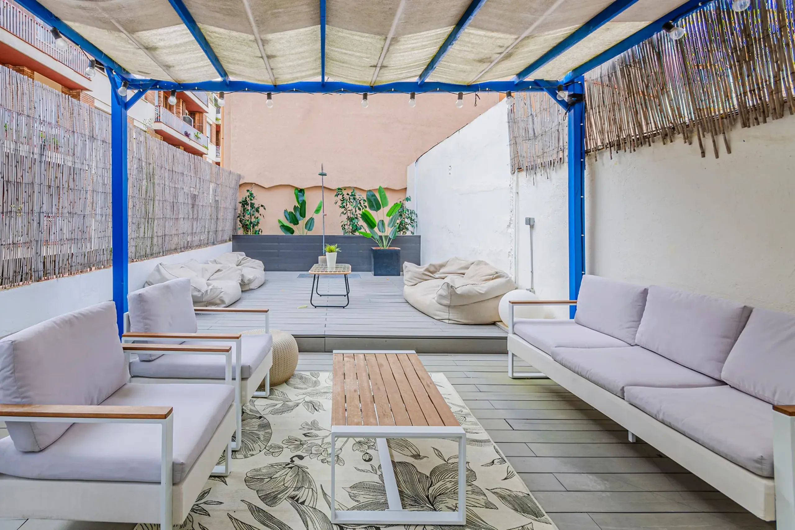 Elegante piso con licencia turística y terraza en Barcelona