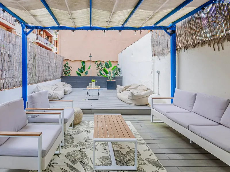 Elegante piso con licencia turística y terraza en Barcelona