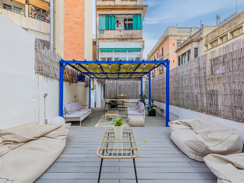 Elegante piso con licencia turística y terraza en Barcelona