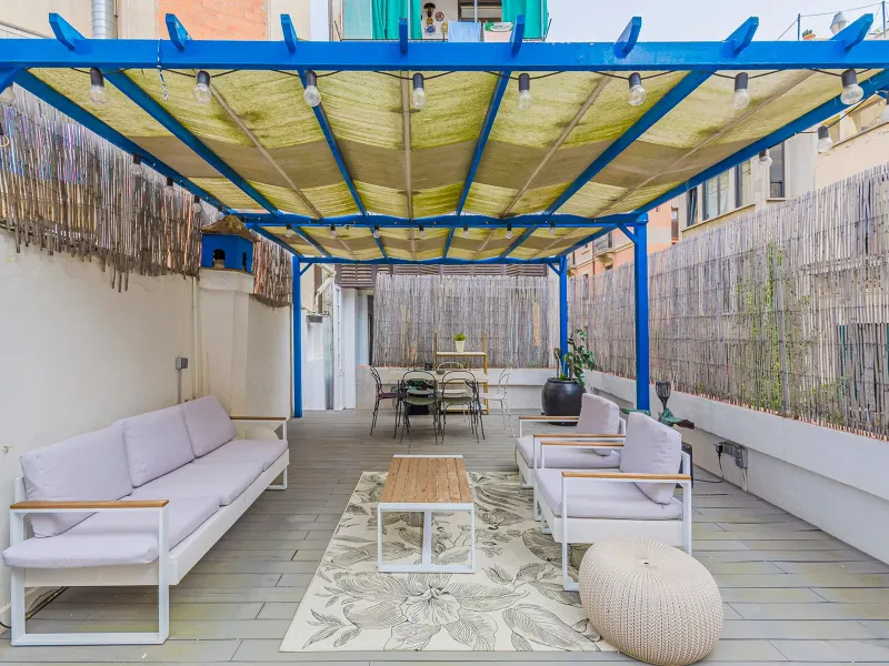 Elegante piso con licencia turística y terraza en Barcelona