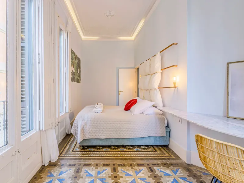 Elegante piso con licencia turística y terraza en Barcelona