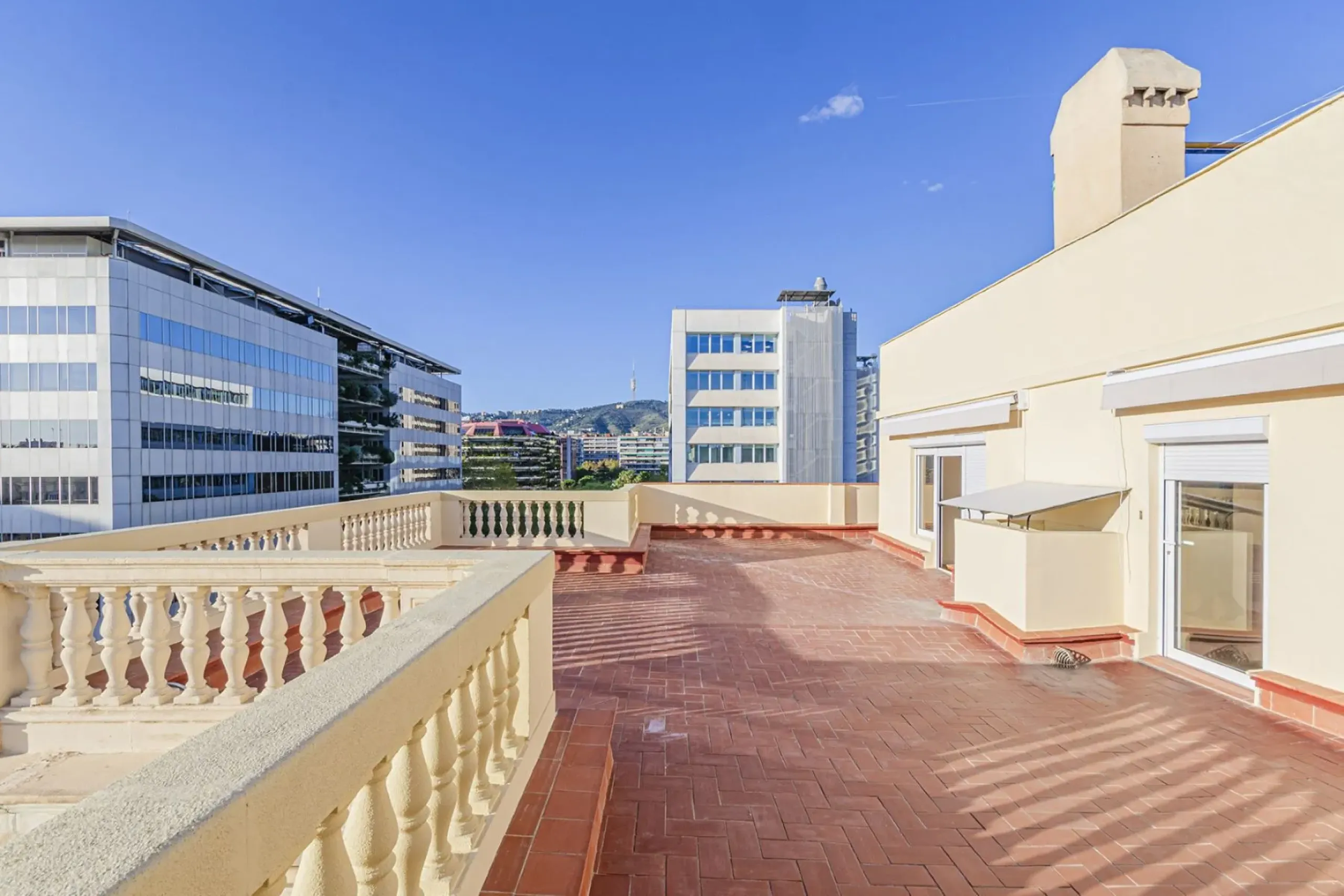 Luxury Penthouse with Private Terraces in Barcelona’s Exclusive District