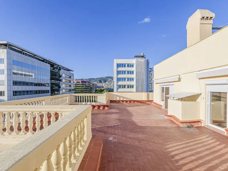 Luxury Penthouse with Private Terraces in Barcelona’s Exclusive District